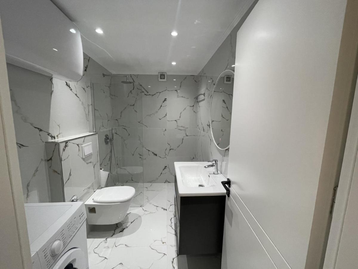 City Center Apartment 1 ติรานา ภายนอก รูปภาพ